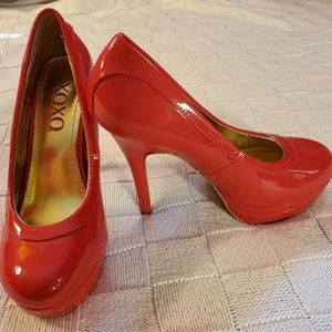 XOXO Womens Red 5" Heels Size 6